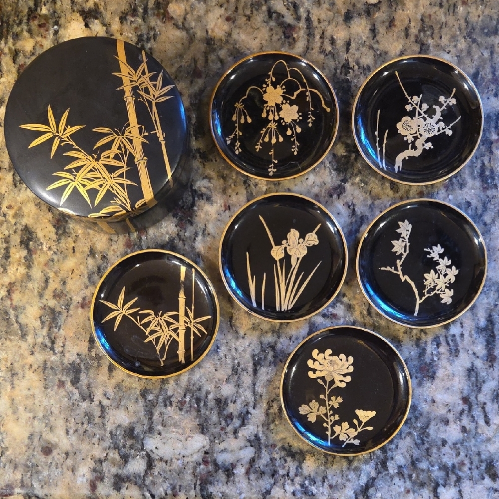 Black And Gold Bamboo Floral Soy Sauce Dishes - Picture 2 of 4